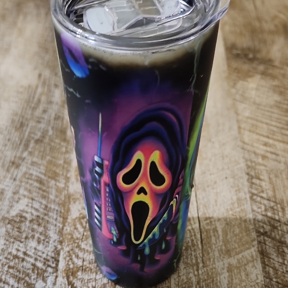 Scream Themed Travel Cup - Picture 7 of 13